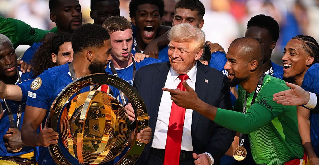 Donald Trump acapara atención en Mundial de Clubes por polémica con trofeo
