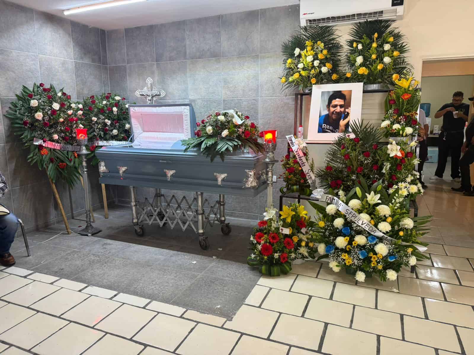 "Estoy acá para que nada le falte a mi cachorro": dan el último adiós a Roberto Torres Sepúlveda