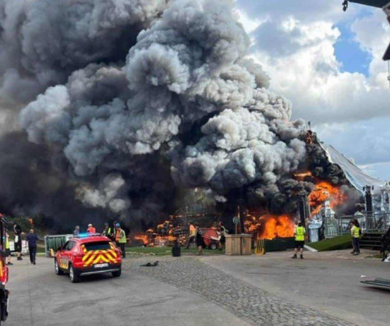 Incendio destruye escenario principal de Tomorrowland en Bélgica