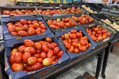 Aumenta tensión por arancel al tomate: comerciantes prevén alza de precios de hasta 20%