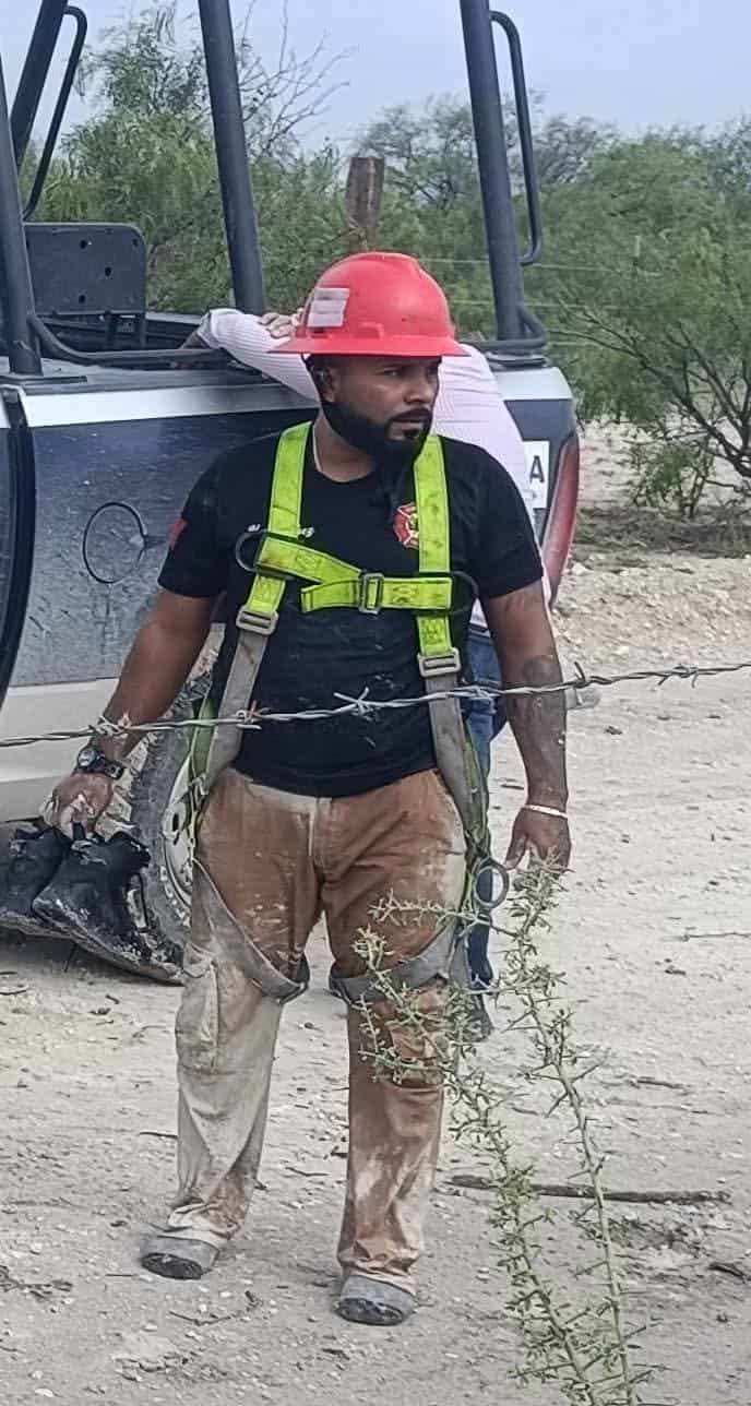 Cae adulto mayor a tajo en Rancho El Chilero; lo rescatan Bomberos de Nava