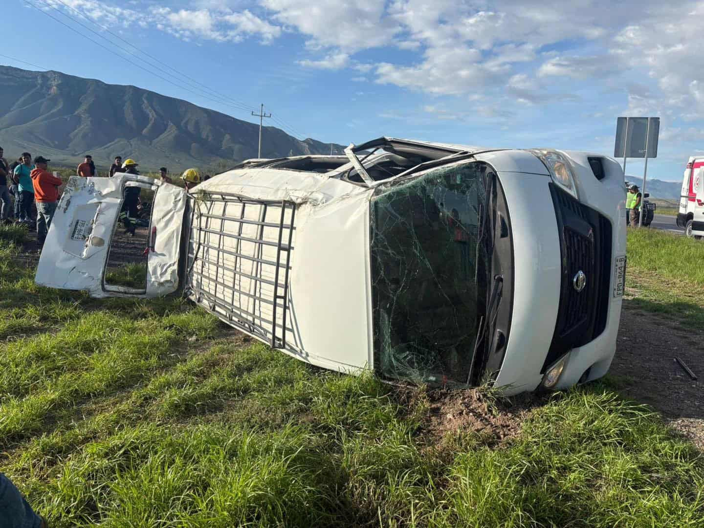 11 heridos en accidente de camión en carretera federal 57