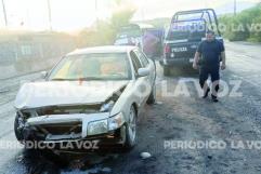 Choca perito de la FGE y huye