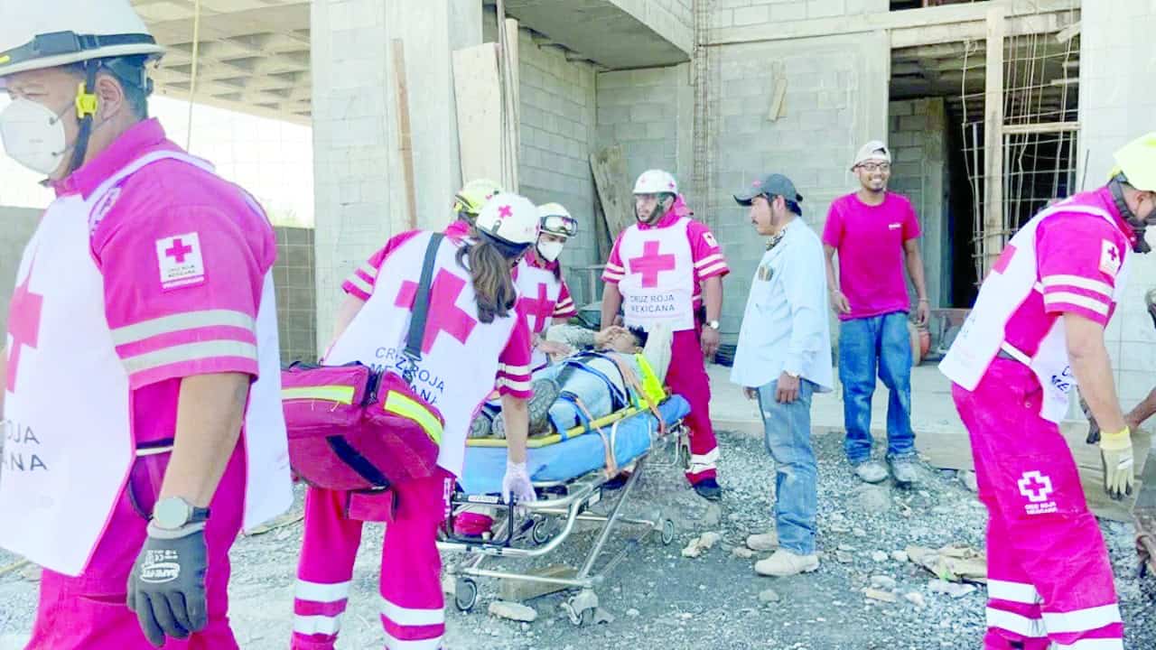 Albañil herido por convulsión en obra de Saltillo