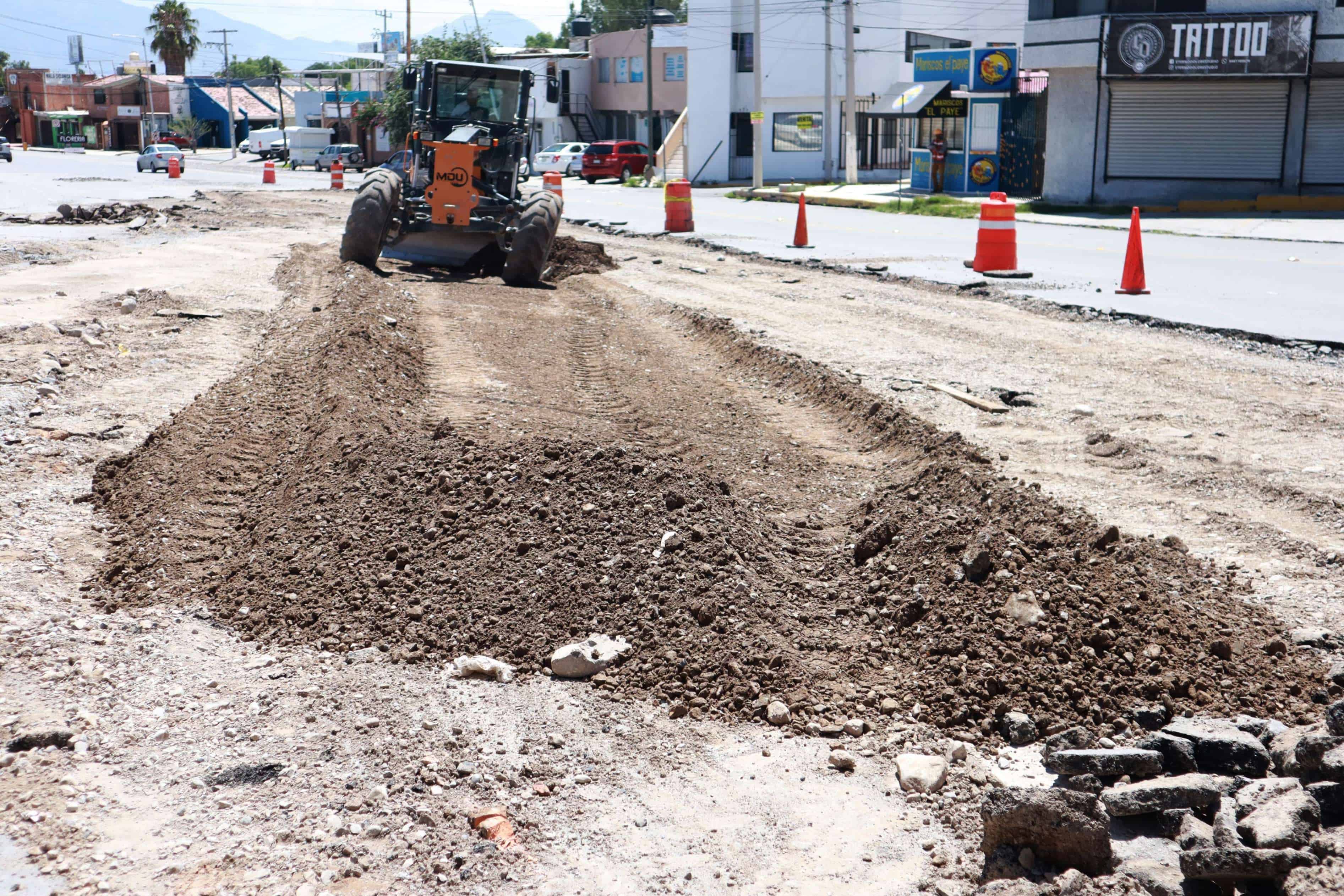 Rehabilitación de calle Mariano Abasolo y bacheo en periférico de Saltillo