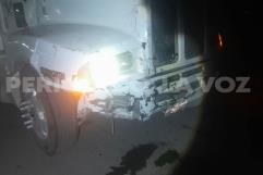 Choque entre van y tractocamión deja cuatro personas lesionadas en la Carretera 57