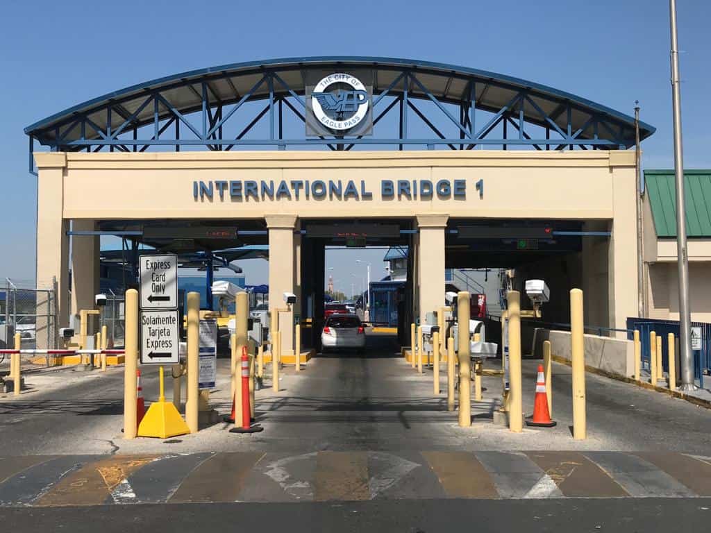 Eagle Pass moderniza su sistema de peaje en puentes internacionales