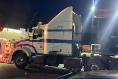 Dos detenidos en operativo de tractocamión robado en Saltillo