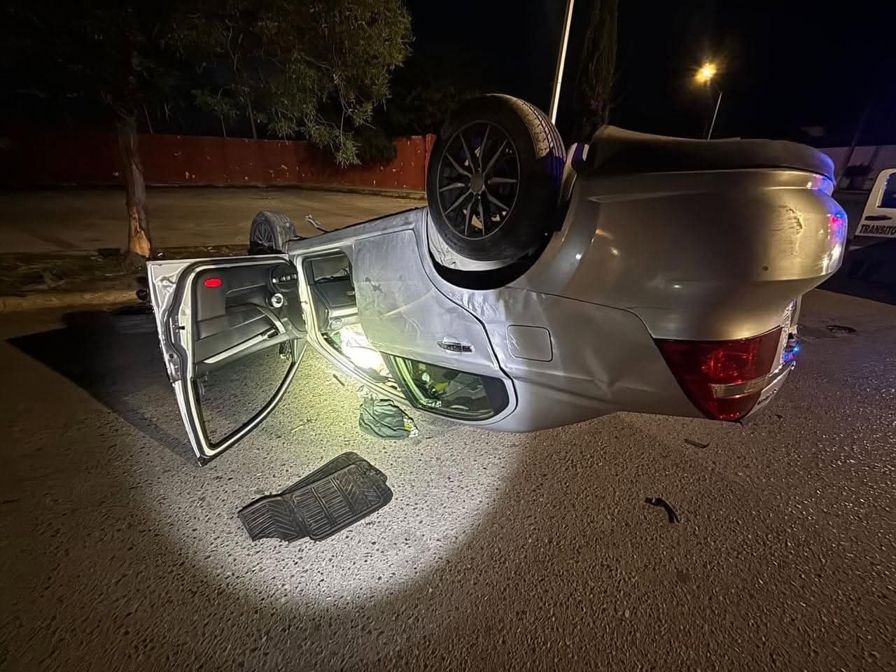 Saltillo: Conductor Dormido Causa Accidente y Vuelco