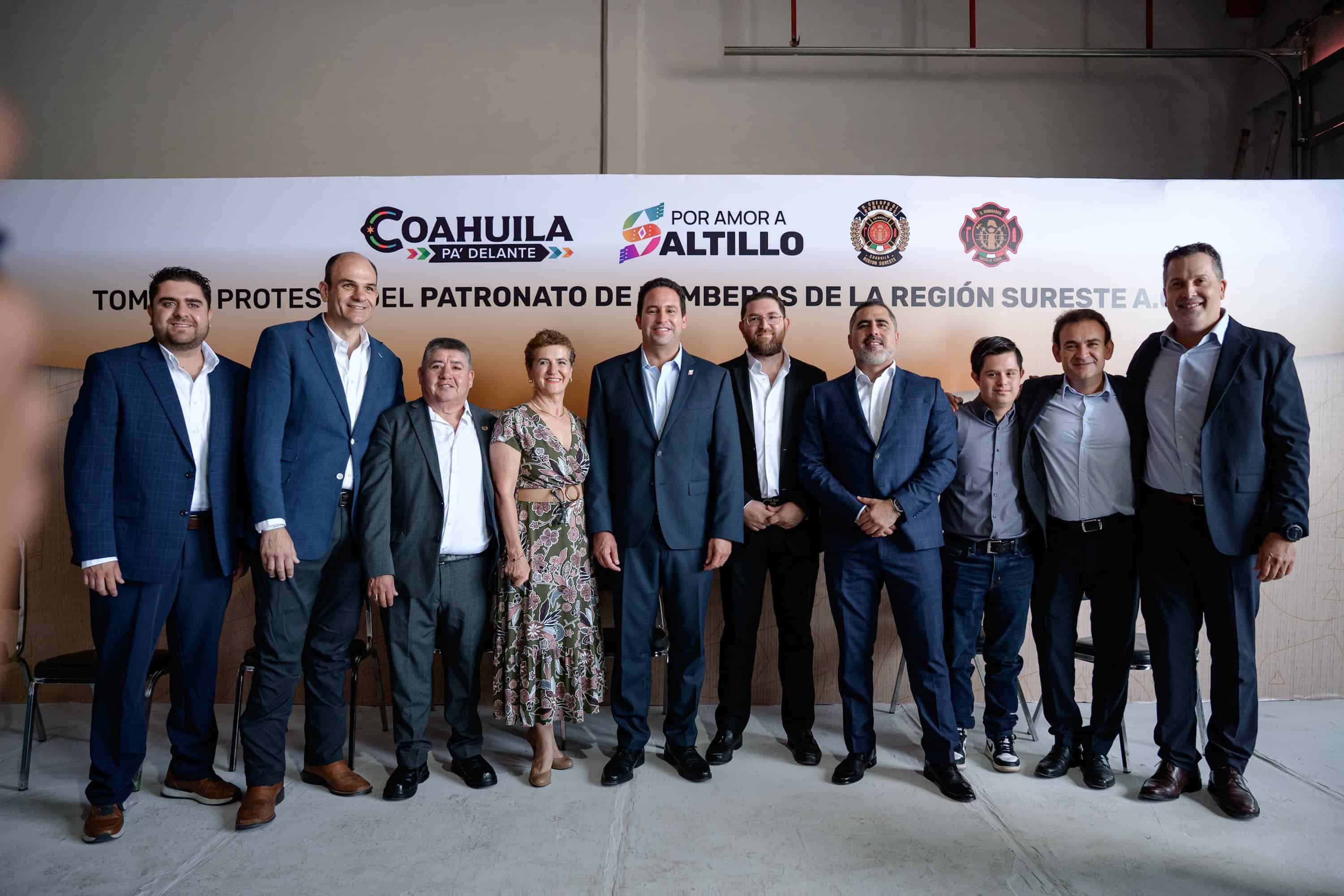 Alcalde Javier Díaz González respalda al Patronato de Bomberos de la Región Sureste