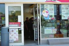 Asaltan tienda a punta de pistola