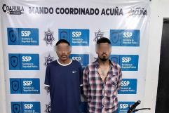 Detienen a dos hombres con motocicleta robada en Ciudad Acuña