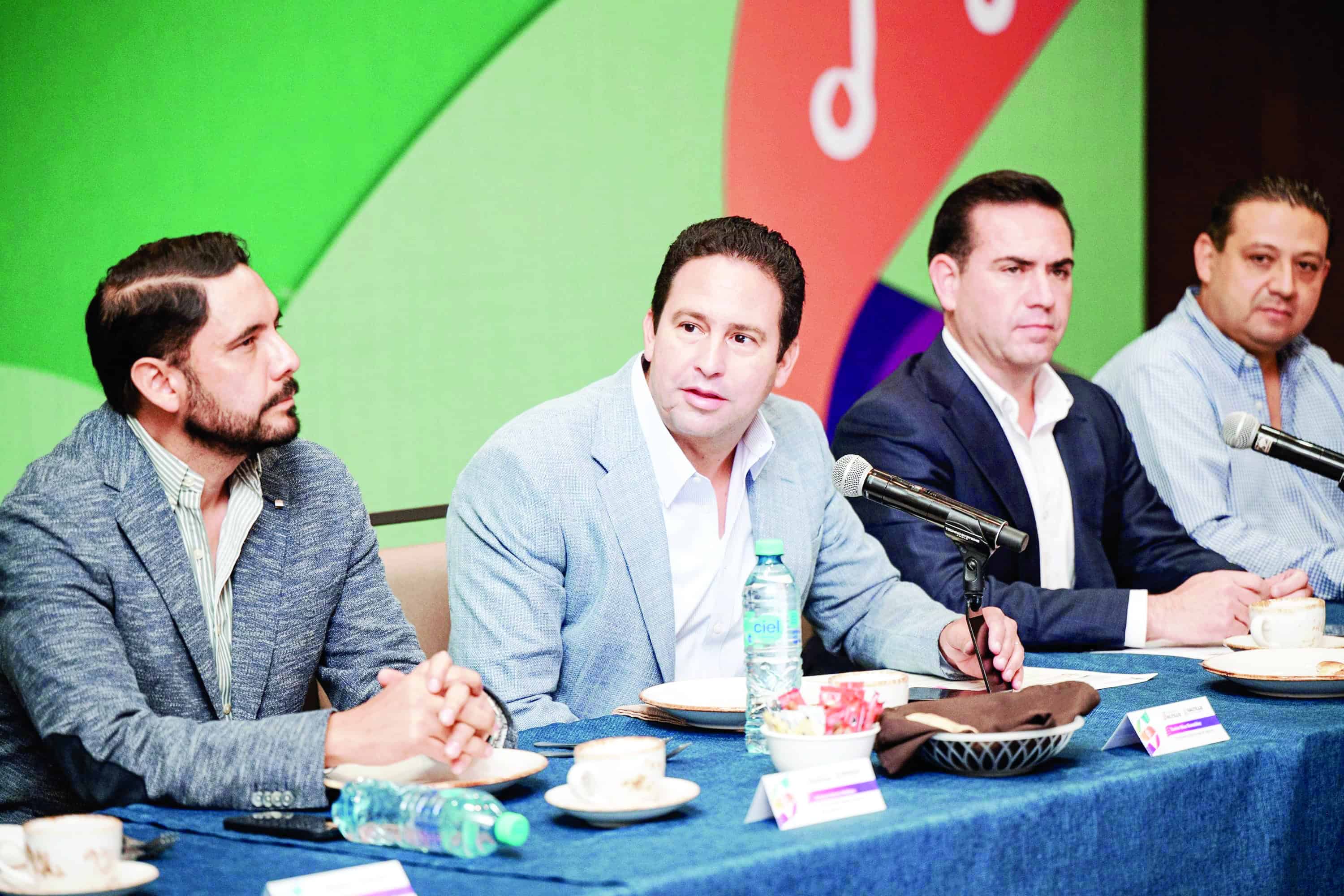 Empresas se unen a programa de mejora de plazas en Saltillo