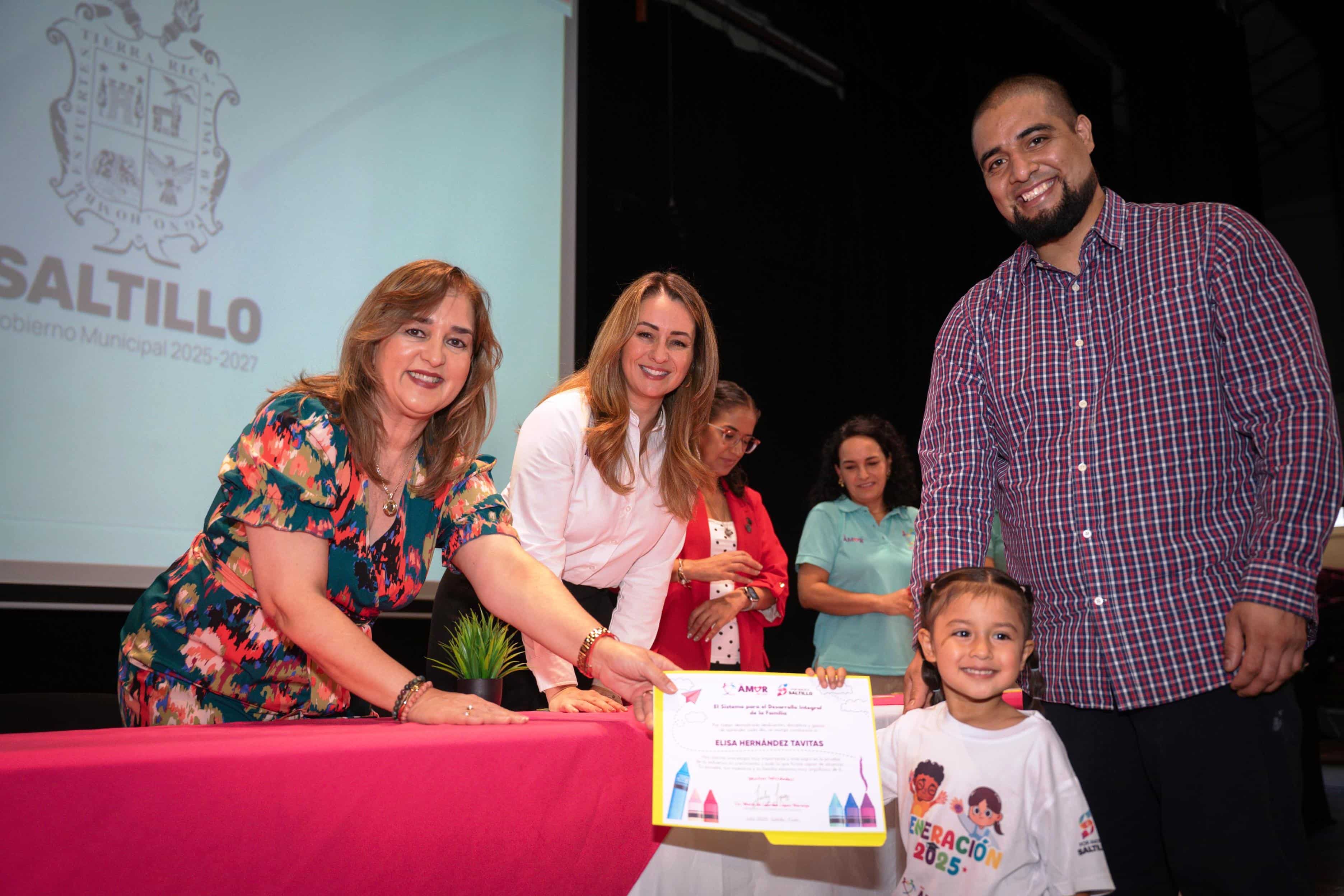 Alimentación y educación: niños egresan de CAI Saltillo