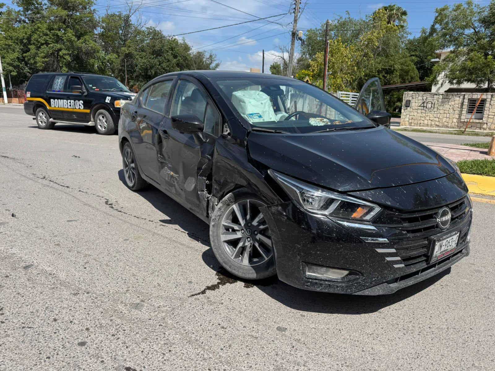 Choque entre Taurus y Versa deja tres lesionados en Morelos