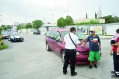 Conductor ebrio causa accidente