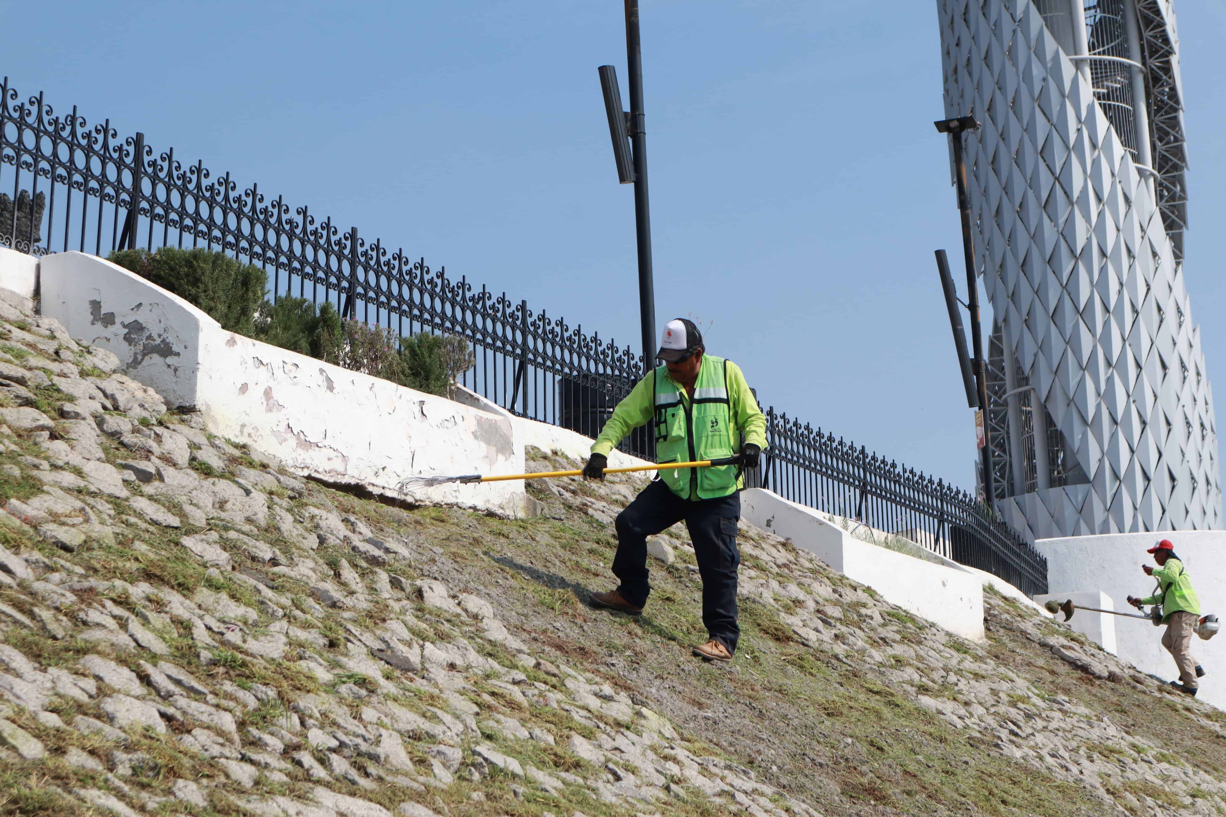 Mantenimiento en Saltillo: Retiro de cableado en curso