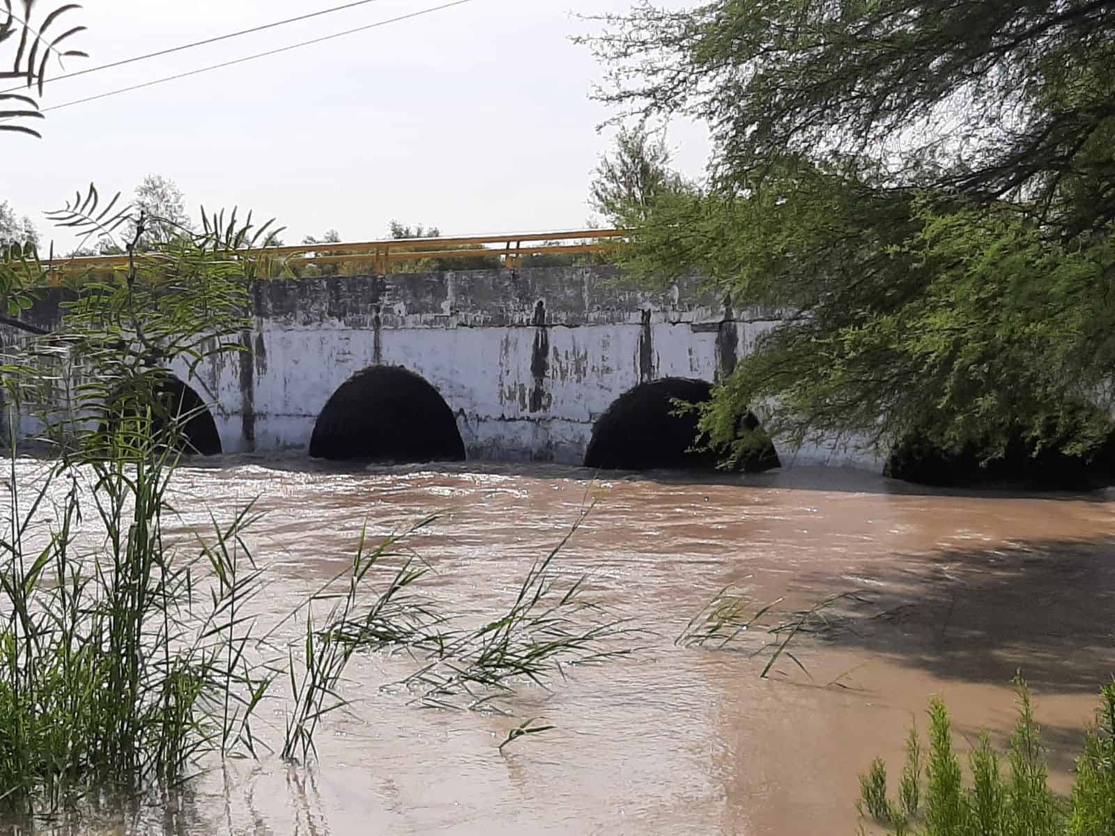 Aumenta nivel de agua en el Río Álamos de San Juan de Sabinas