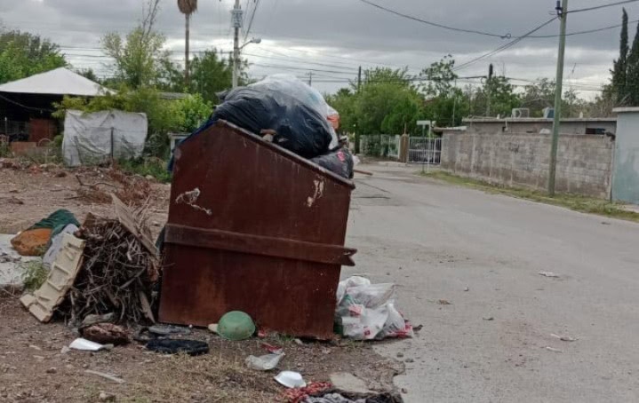 Sueña con puente internacional... pero Nava sigue entre baches y basura