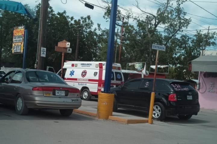 Choque entre Ambulancia y Camioneta en Centro de Allende