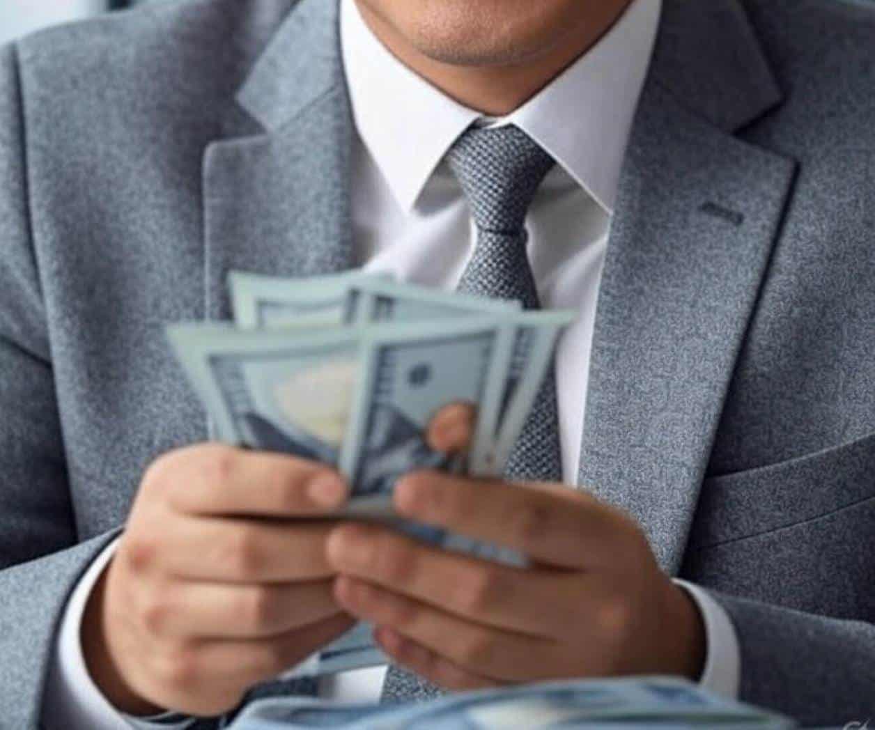 Errores financieros más comunes al usar productos bancarios y cómo evitarlos