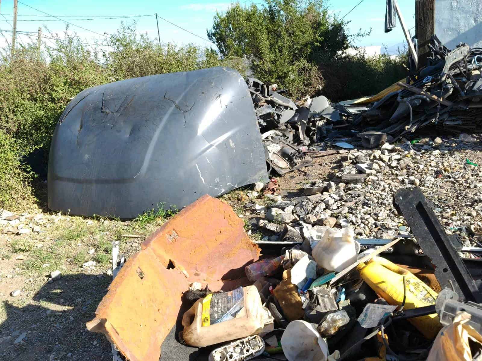 Multan a 9 personas por arrojar basura en basureros clandestinos en Saltillo