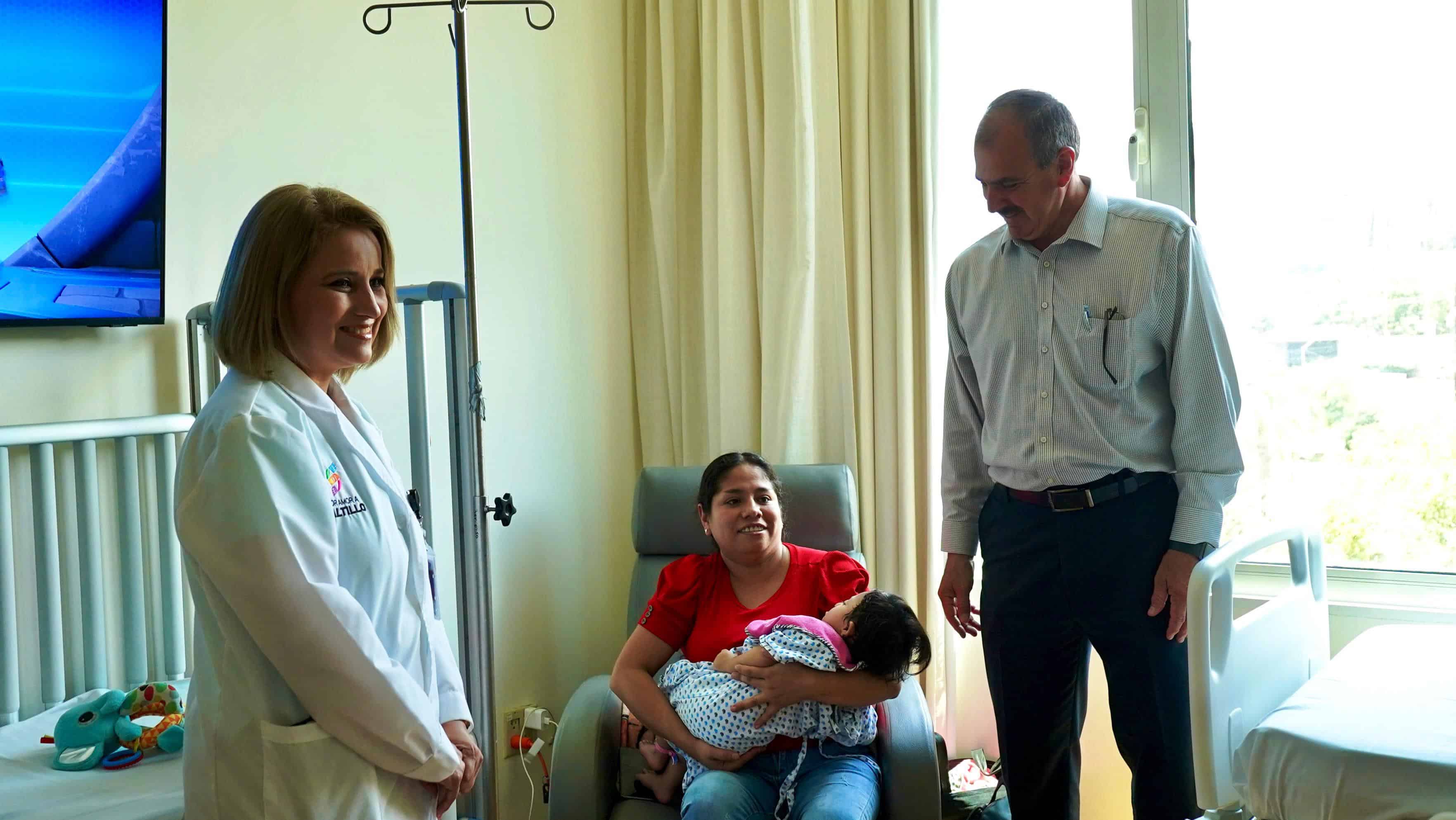 El alcalde Javier Díaz González y el director de Salud Pública, Rubén Rodríguez Lindsay, anunciaron la realización de 35 cirugías gratuitas para personas con labio y/o paladar hendido.