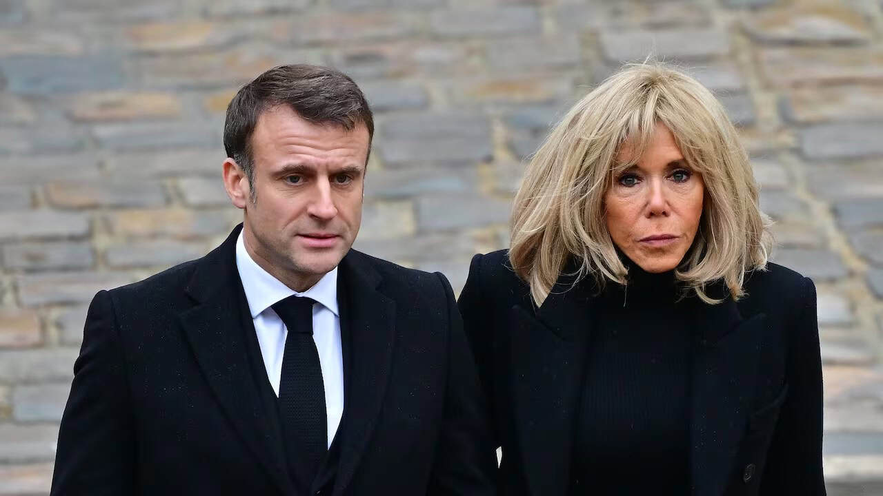 Emmanuel Macron y su esposa demandan a influencer por rumor transgénero