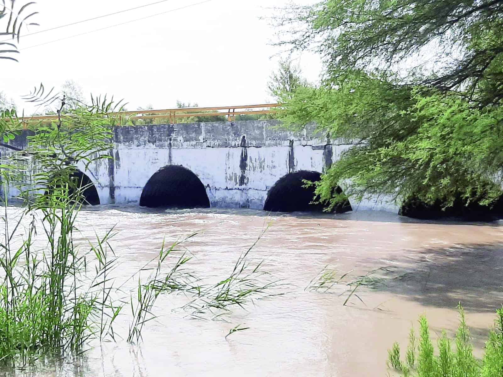 Alerta en Nueva Rosita por incremento del caudal del Río Álamos