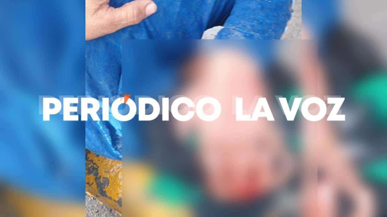 Padre Auxilia a Menor Tras Accidente en Cuatrimoto