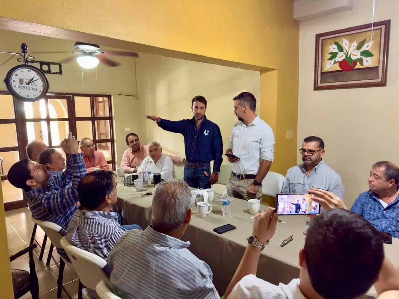 Nuevo presidente Roberto Guajardo Falcón liderará CANACO Múzquiz