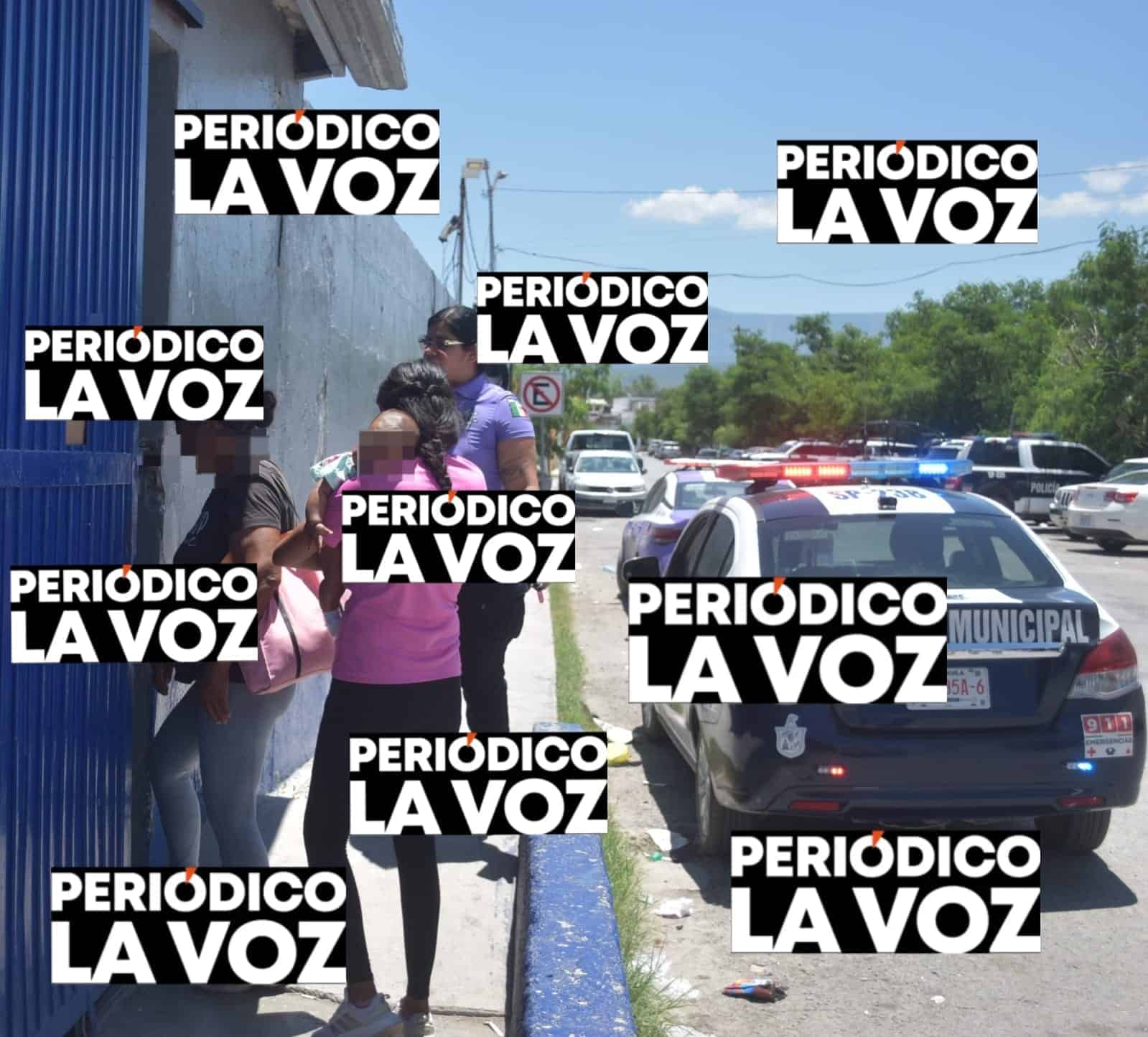 Mujer detenida por patear a bebé en plaza de Monclova