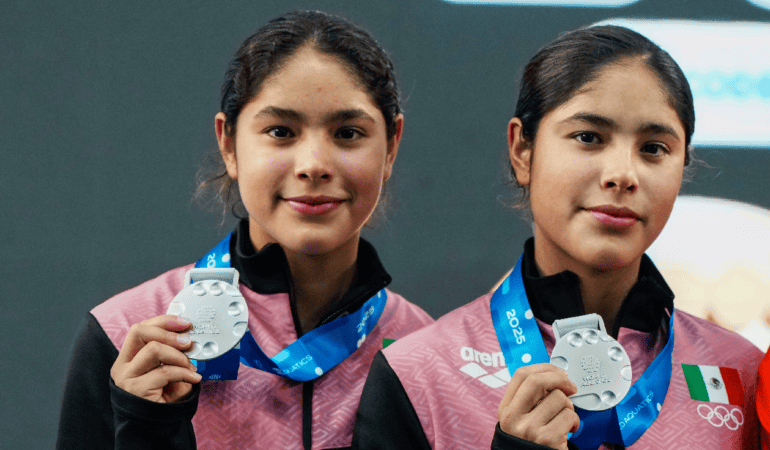 Mía Cueva, la joven clavadista mexicana, avanza a la final del trampolín en Mundial de Natación