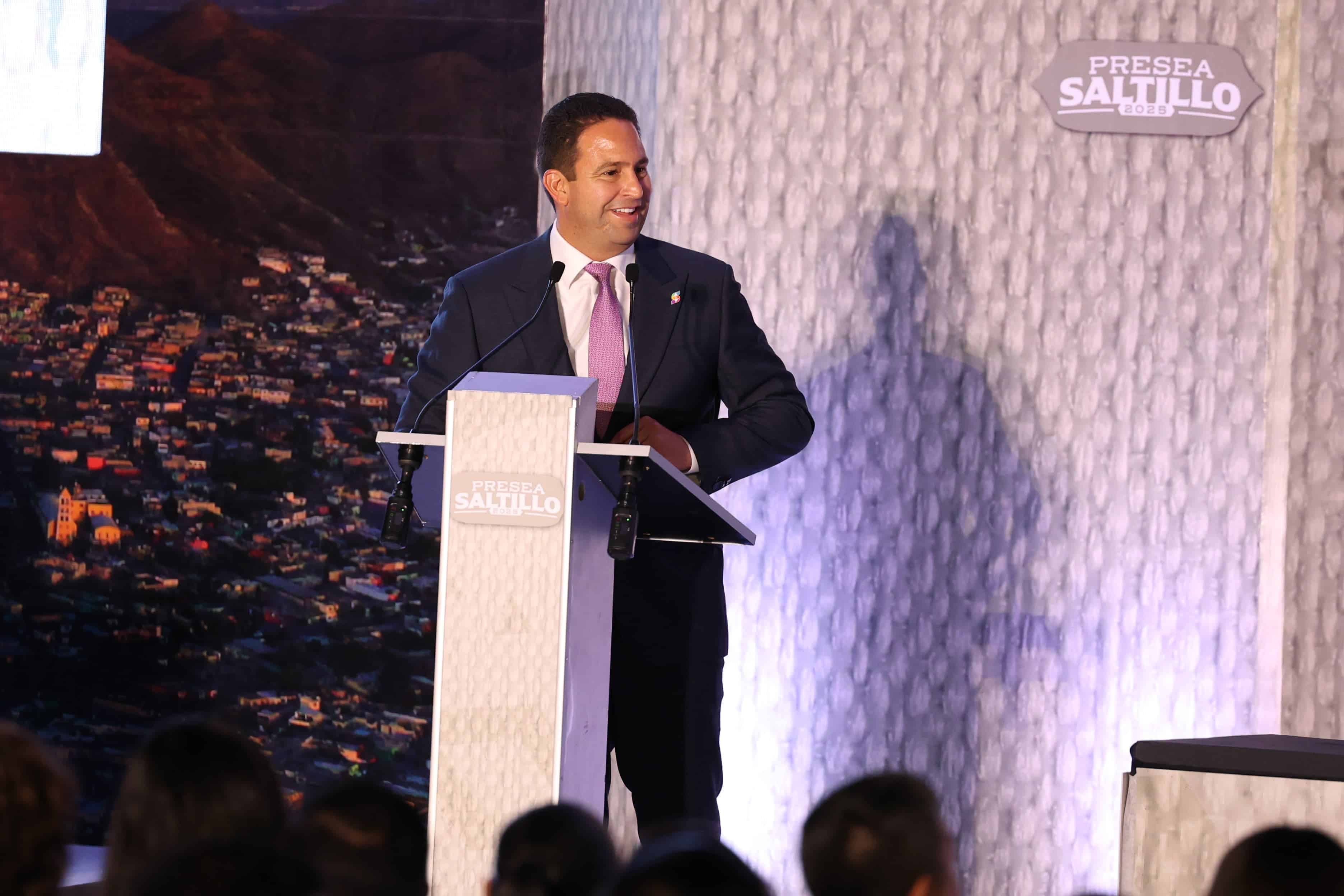 Saltillo reconoce a sus héroes en entrega de la Presea 2025