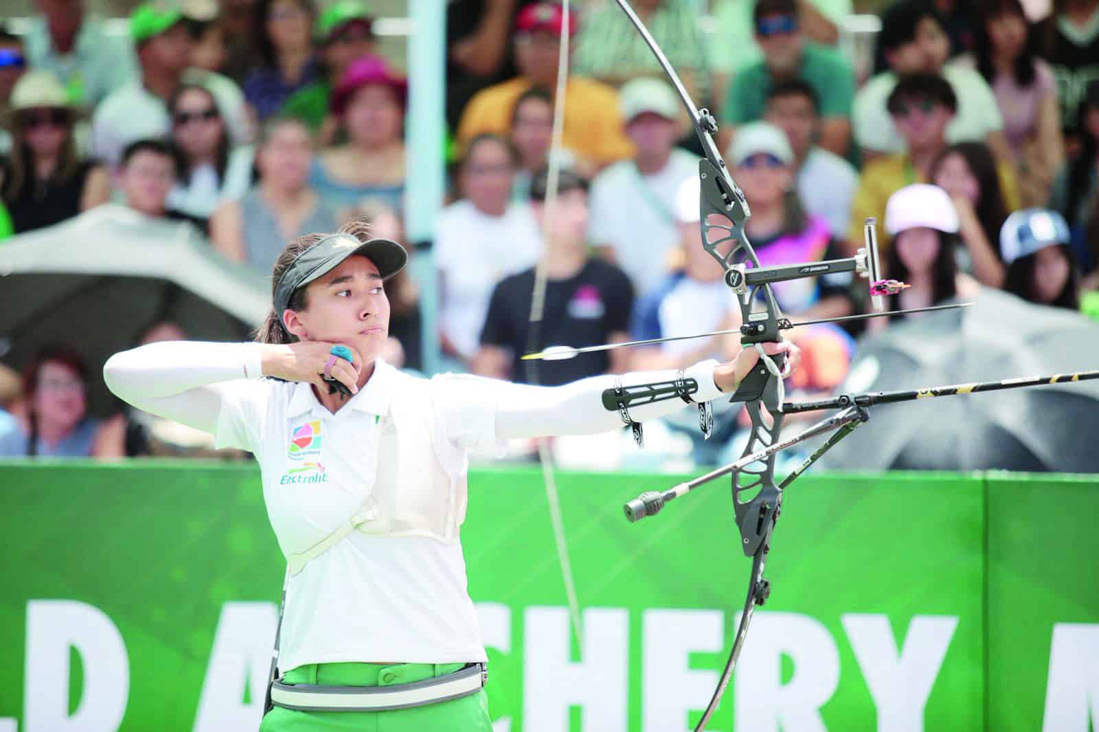 Ana Paula Vázquez y Sebastián García brillan en torneo de tiro con arco