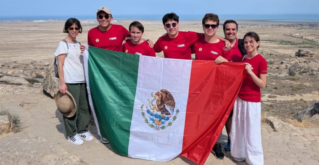 Histórico triunfo de México en Olimpiada Internacional de Economía