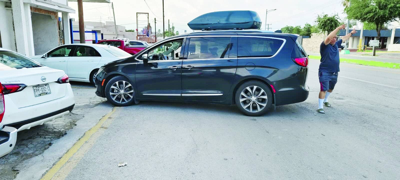 Familia de Texas auxiliada tras avería en Monclova
