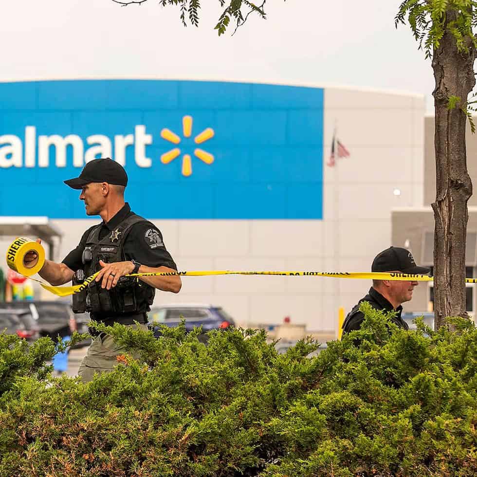 Hombre apuñala a 11 personas en supermercado de Michigan
