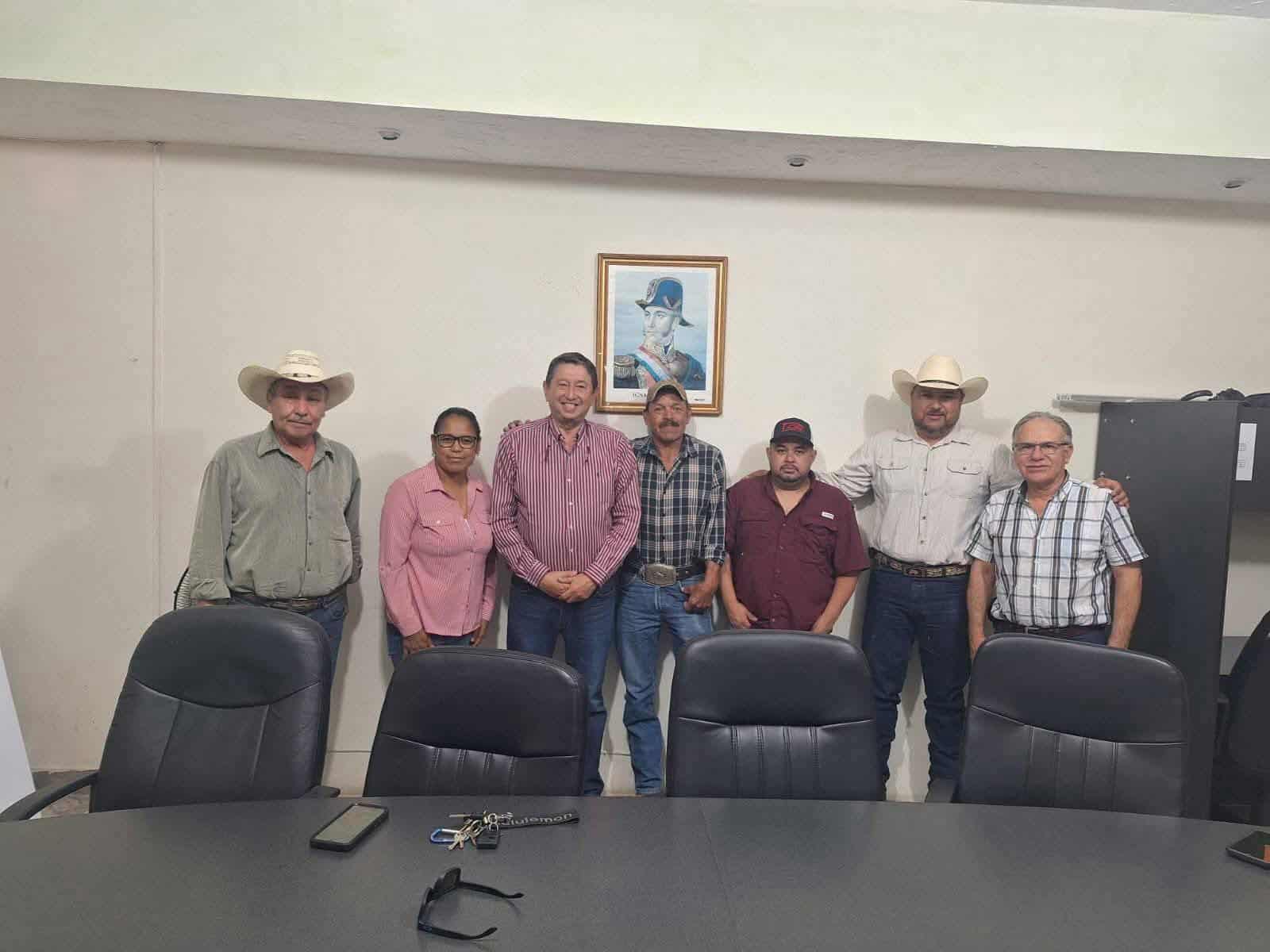 Cabalgata en octubre, caos hoy: Allende exige soluciones, no espectáculos