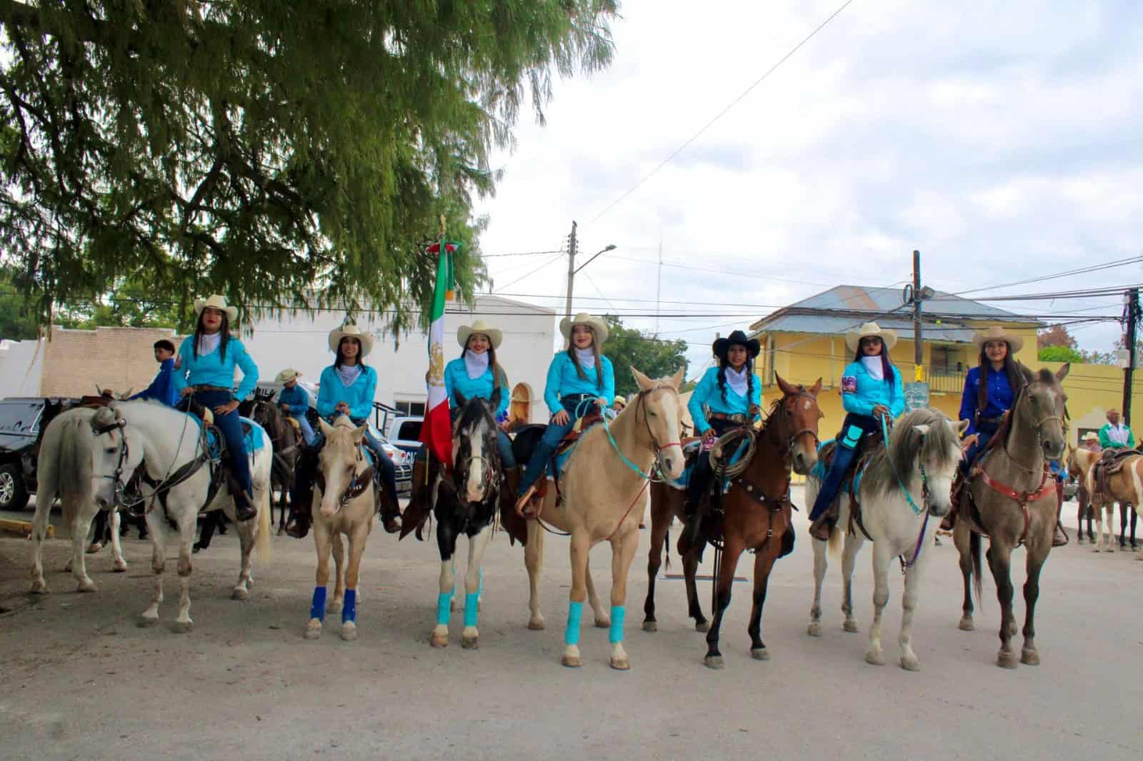 Cabalgata en octubre, caos hoy: Allende exige soluciones, no espectáculos
