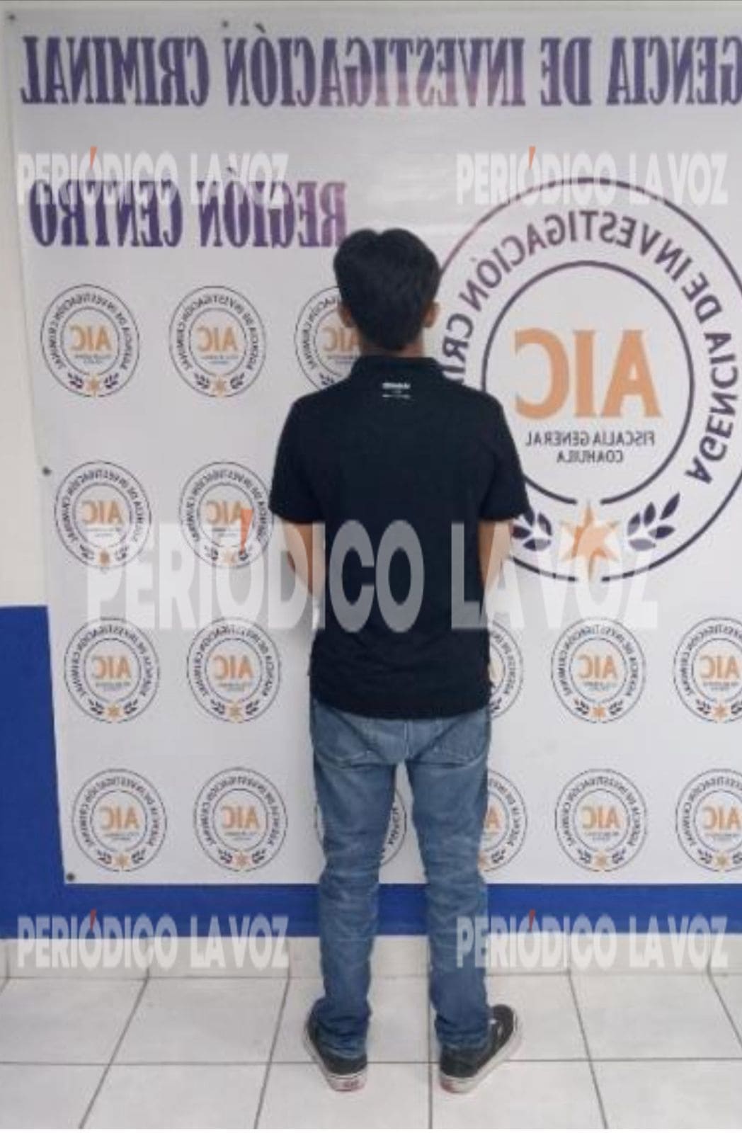 Adolescente enfrenta cargos por asesinato de fotógrafo