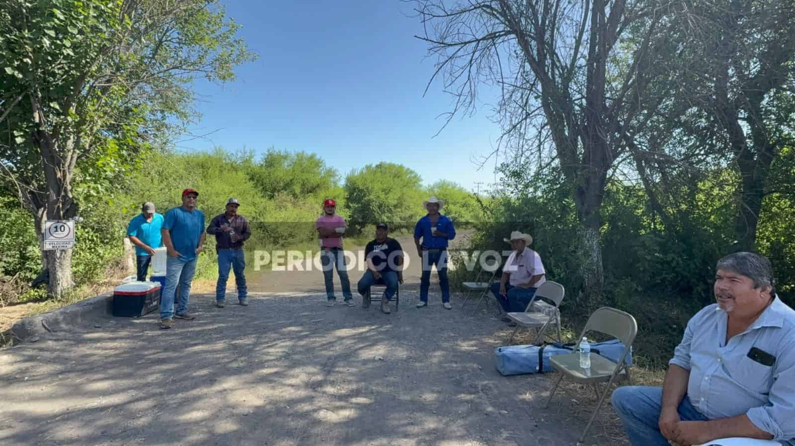 Bloqueo en camino a mina durante negociaciones en Coahuila
