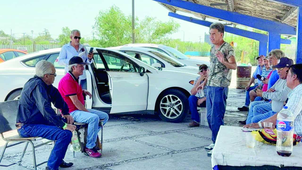 Trabajadores de AHMSA buscan soluciones con diálogo directo