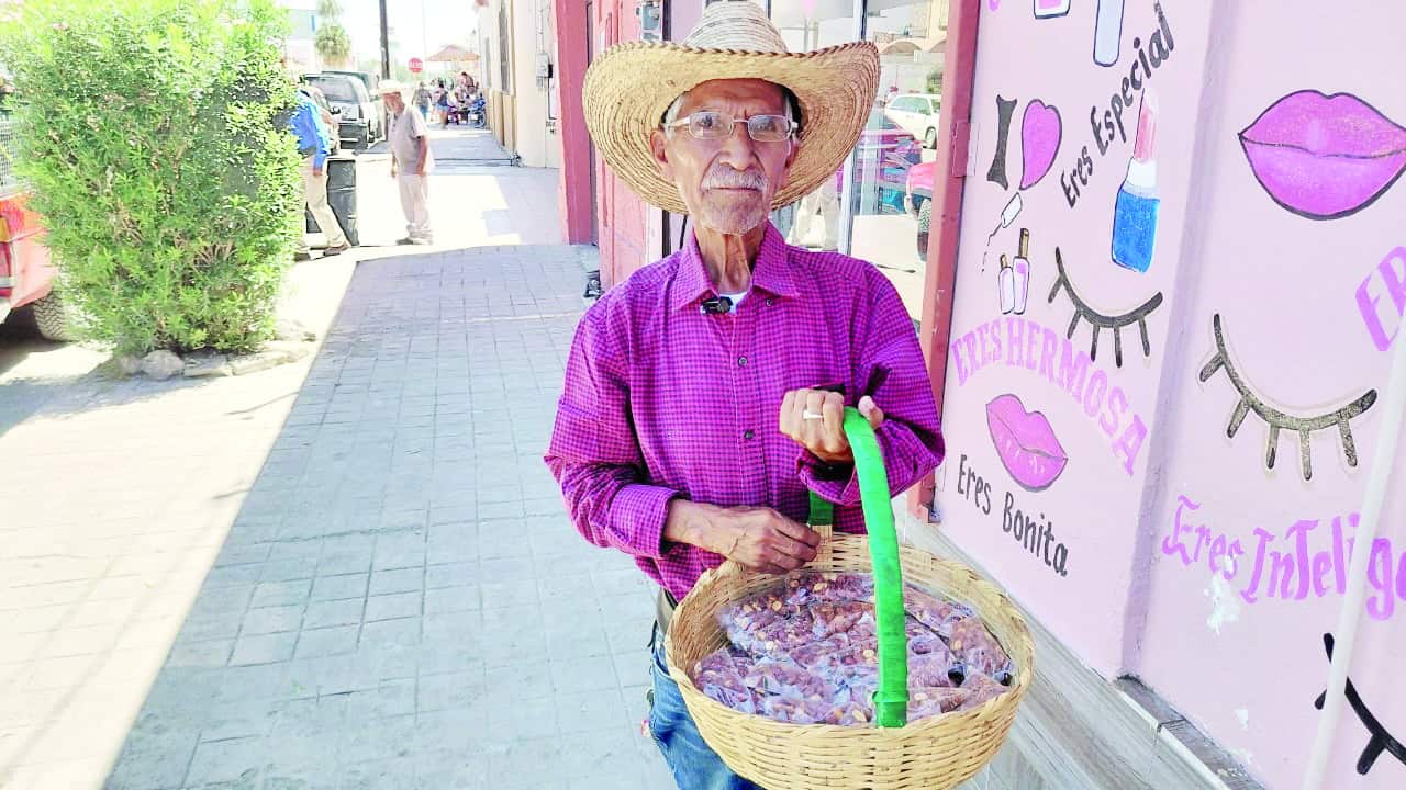 La inspiradora historia de Don Patricio Limón López y su negocio de cacahuates
