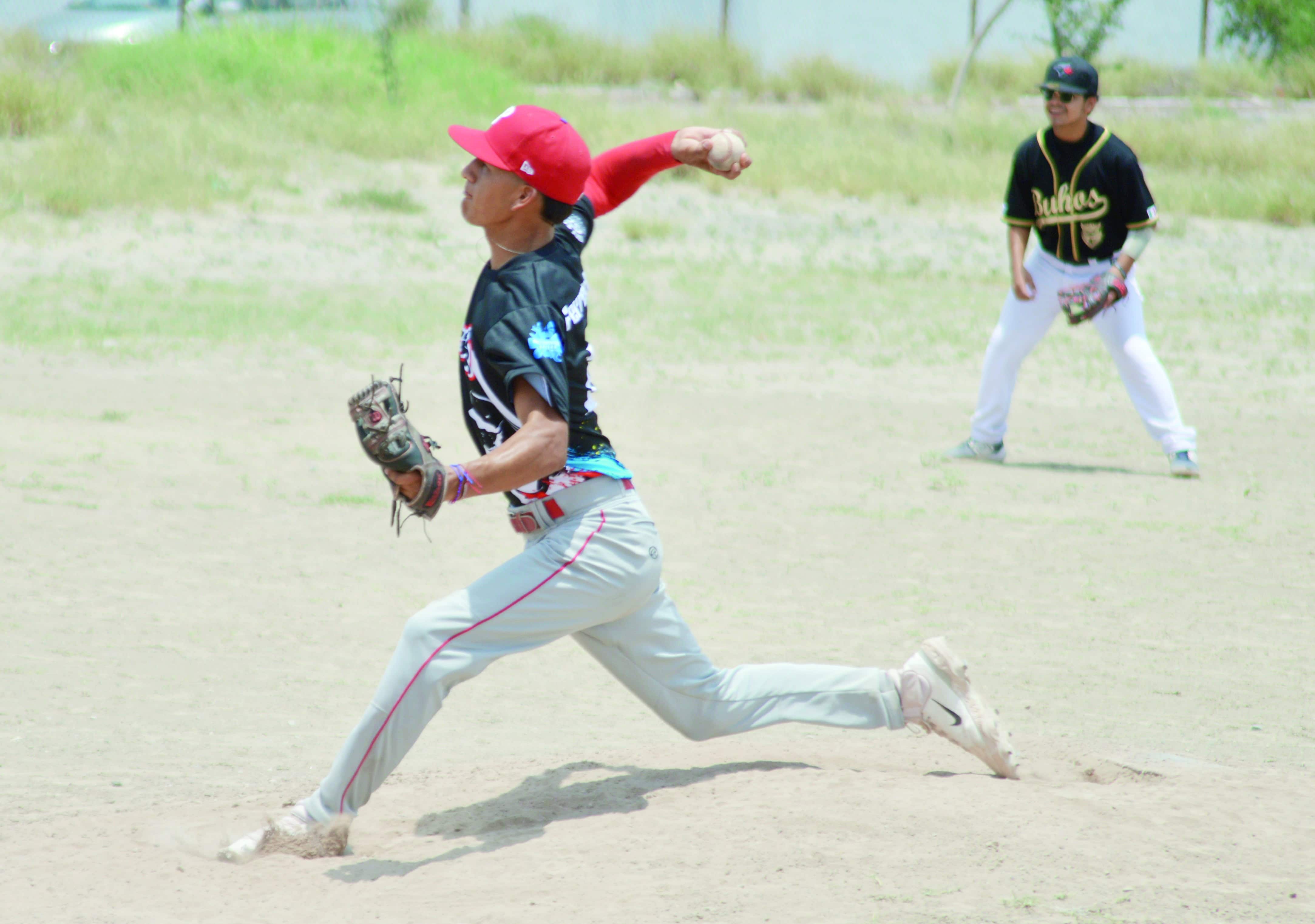 Piratas vencen a Ángeles en primer duelo, pero estos se recuperan