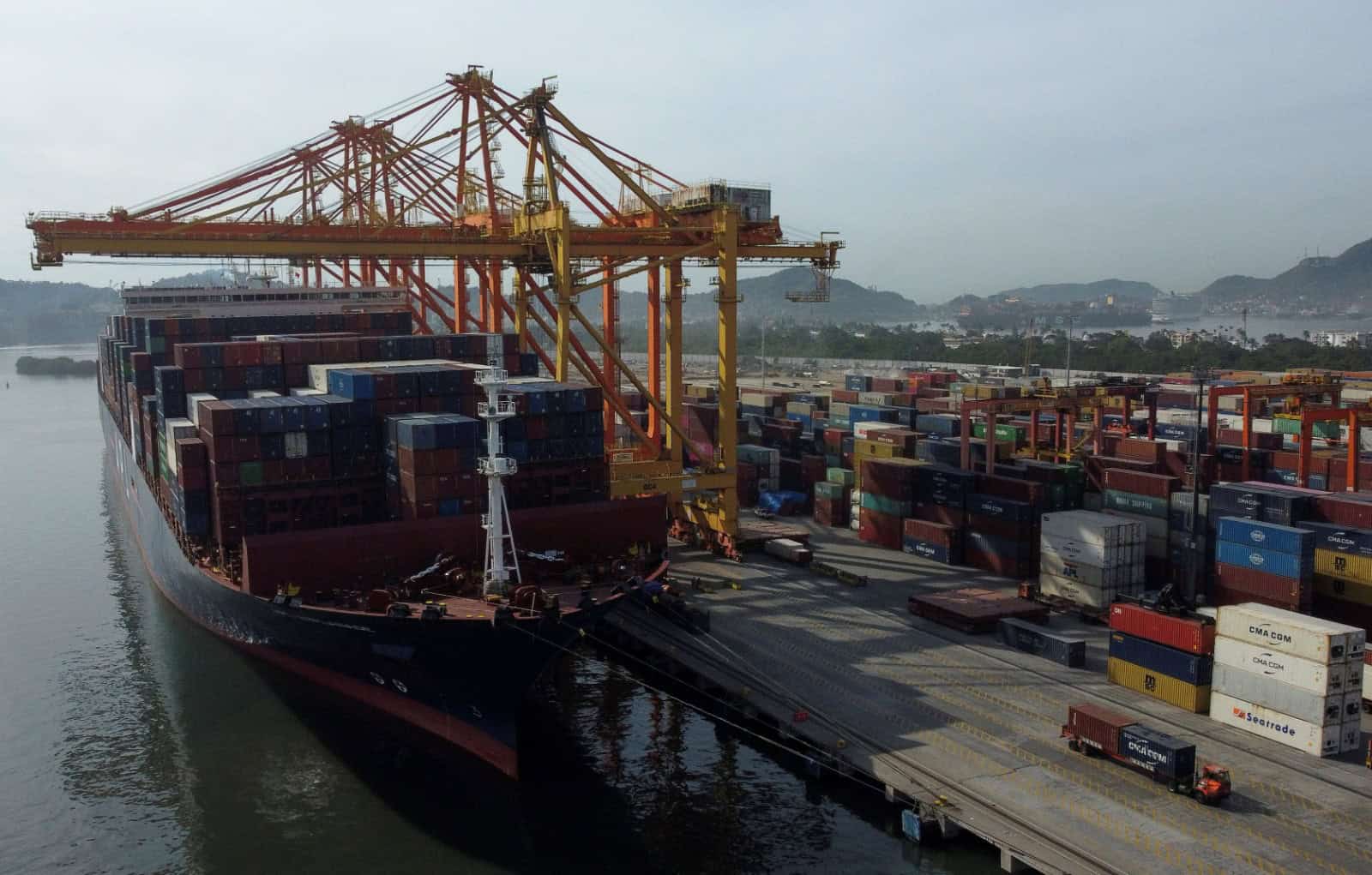 Prevén caída del 12% en exportaciones mexicanas con prórroga de aranceles