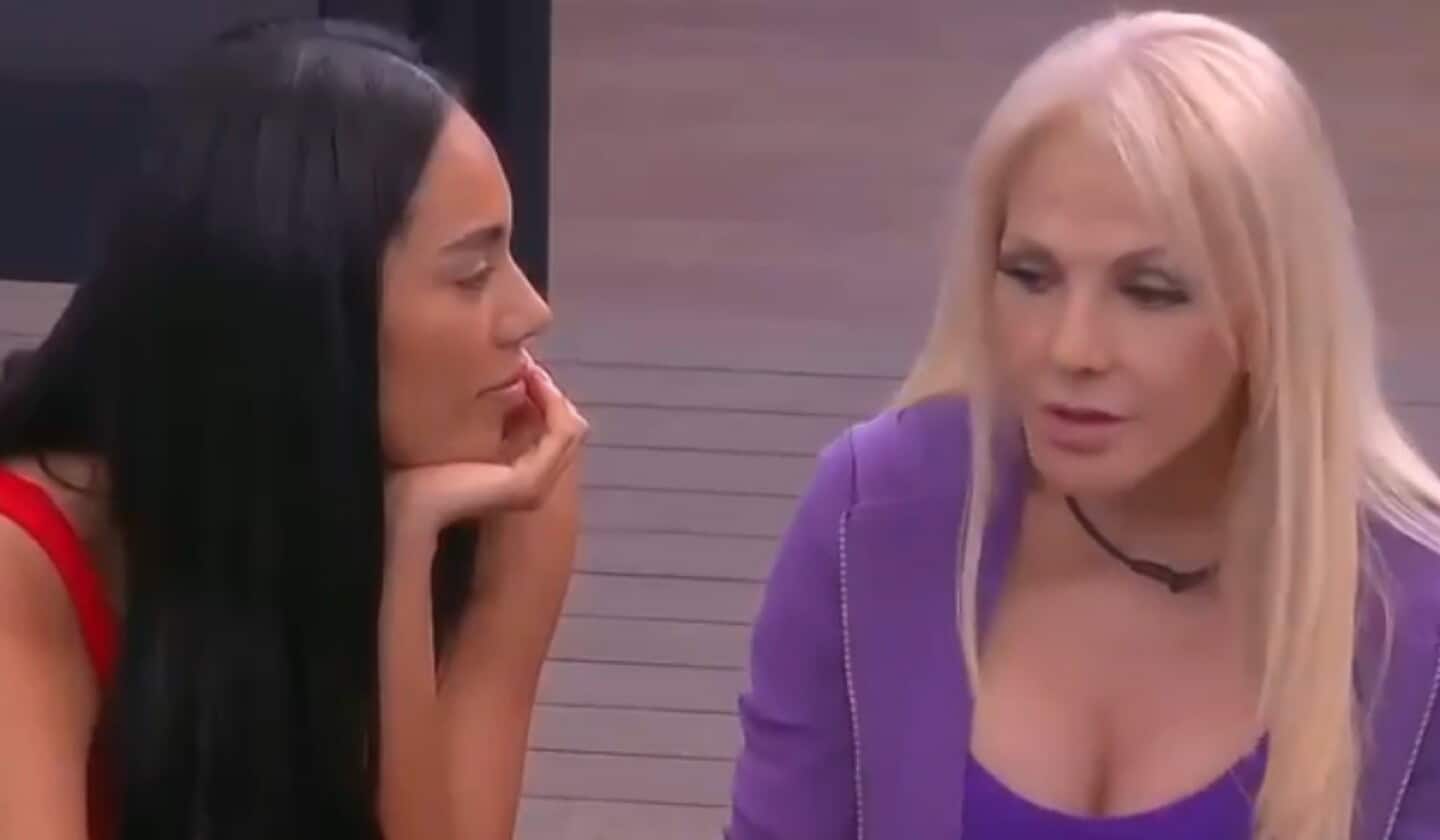 Olivia Collins y Elaine Haro liman asperezas tras tenso enfrentamiento por nominación