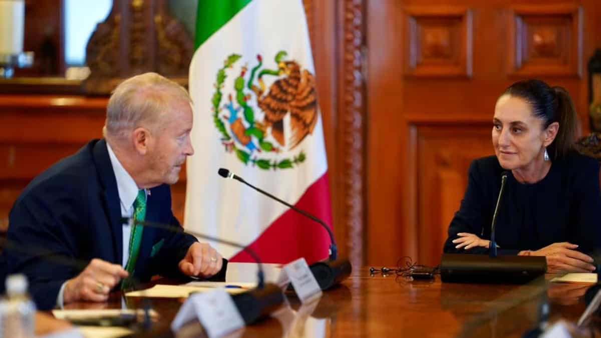 Cárteles del narcotráfico enfrentan crisis financiera según embajador Johnson