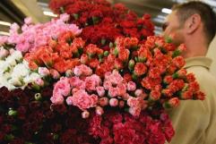 Origen y significado de regalar flores en el Día de la Novia