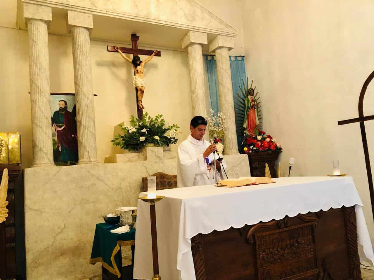 Celebran legado de los adultos mayores con misa en San Andrés Apóstol